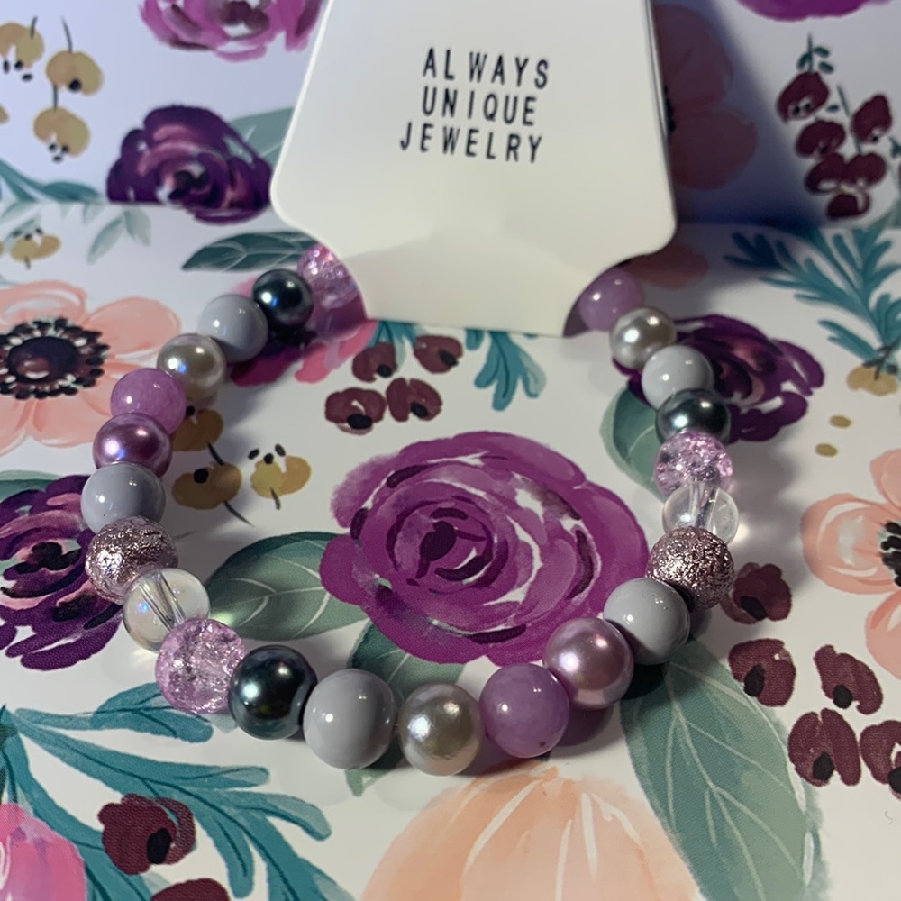 Glass bead stretch bracelet